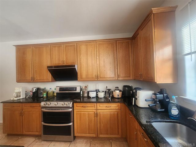 3 Arbor Field Way, Lake Grove, NY 11755