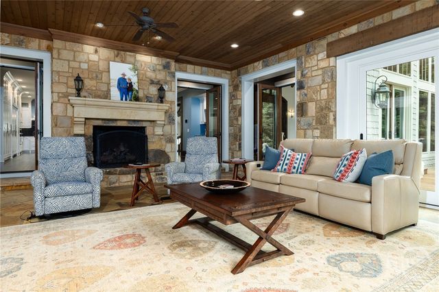 2481 Linger Longer Drive, Greensboro, GA 30642