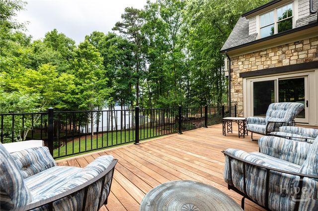 2481 Linger Longer Drive, Greensboro, GA 30642