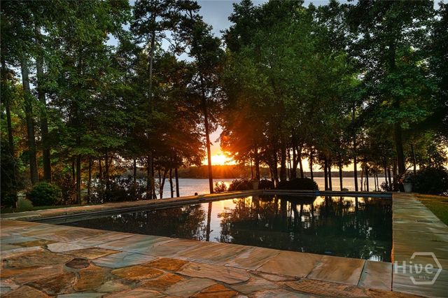 2481 Linger Longer Drive, Greensboro, GA 30642