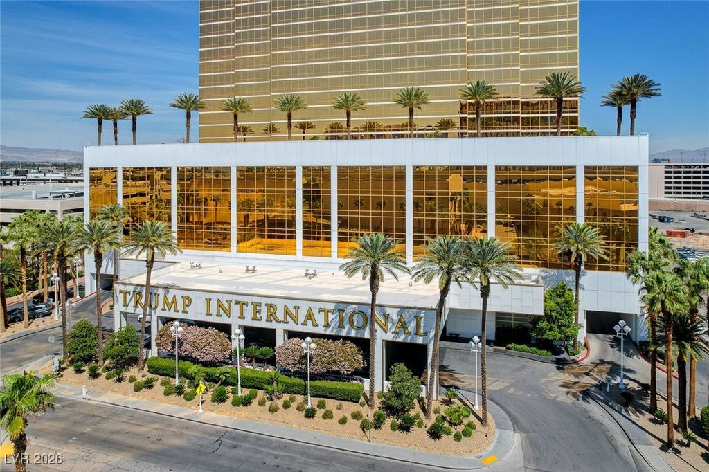 Image 1 of property listing at 2000 North Fashion Show Drive 1617, Las Vegas, NV 89109