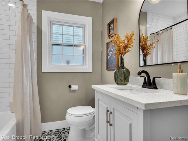 2000 Kalama Avenue, Royal Oak, MI 48067