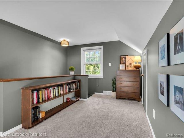 2000 Kalama Avenue, Royal Oak, MI 48067