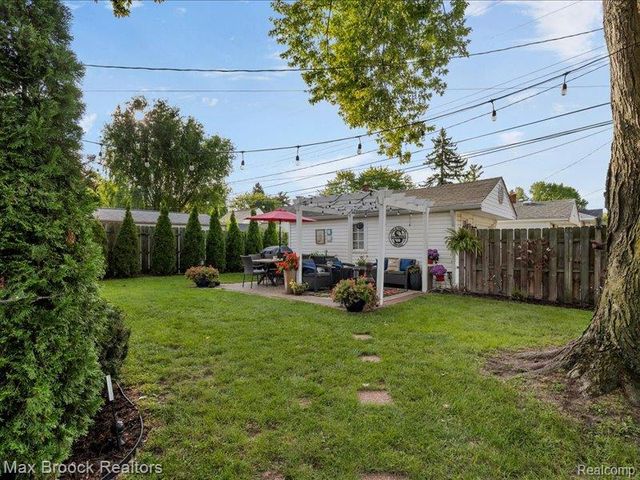2000 Kalama Avenue, Royal Oak, MI 48067