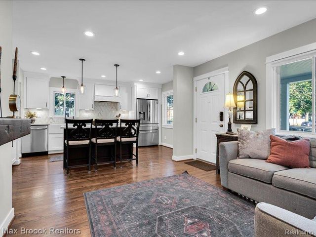 2000 Kalama Avenue, Royal Oak, MI 48067