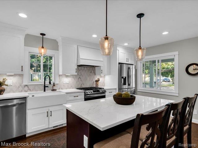 2000 Kalama Avenue, Royal Oak, MI 48067