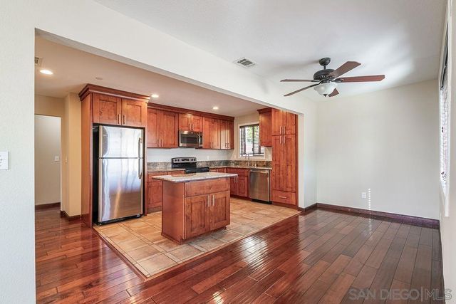 6618 22 Appert Ct, San Diego, CA 92111