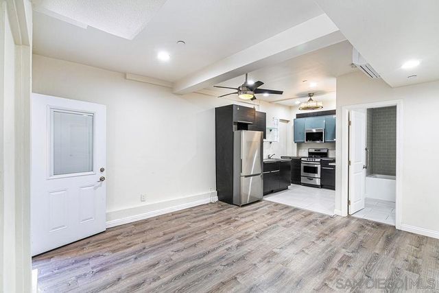 6618 22 Appert Ct, San Diego, CA 92111