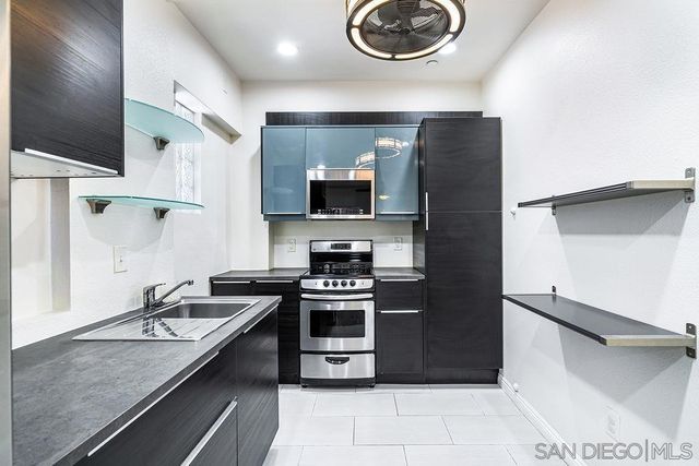 6618 22 Appert Ct, San Diego, CA 92111