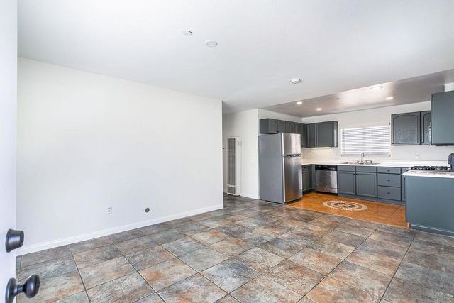 6618 22 Appert Ct, San Diego, CA 92111