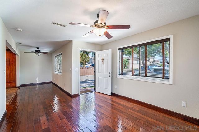 6618 22 Appert Ct, San Diego, CA 92111