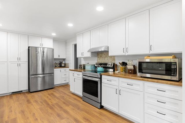 5460 HWY 238, Jacksonville, OR 97530