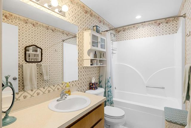 5460 HWY 238, Jacksonville, OR 97530