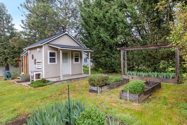 5460 HWY 238, Jacksonville, OR 97530