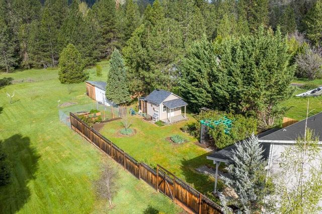 5460 HWY 238, Jacksonville, OR 97530