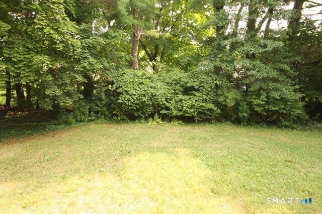 48 Meadow Farms Road, West Hartford, CT 06107