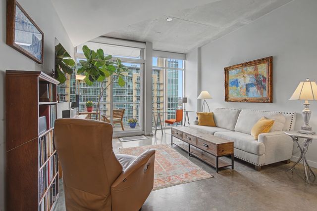 600 12th Ave S Apt 1510, Nashville, TN 37203