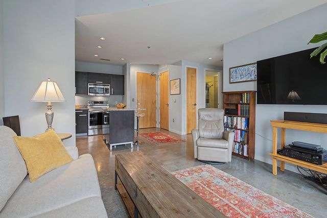 600 12th Ave S Apt 1510, Nashville, TN 37203