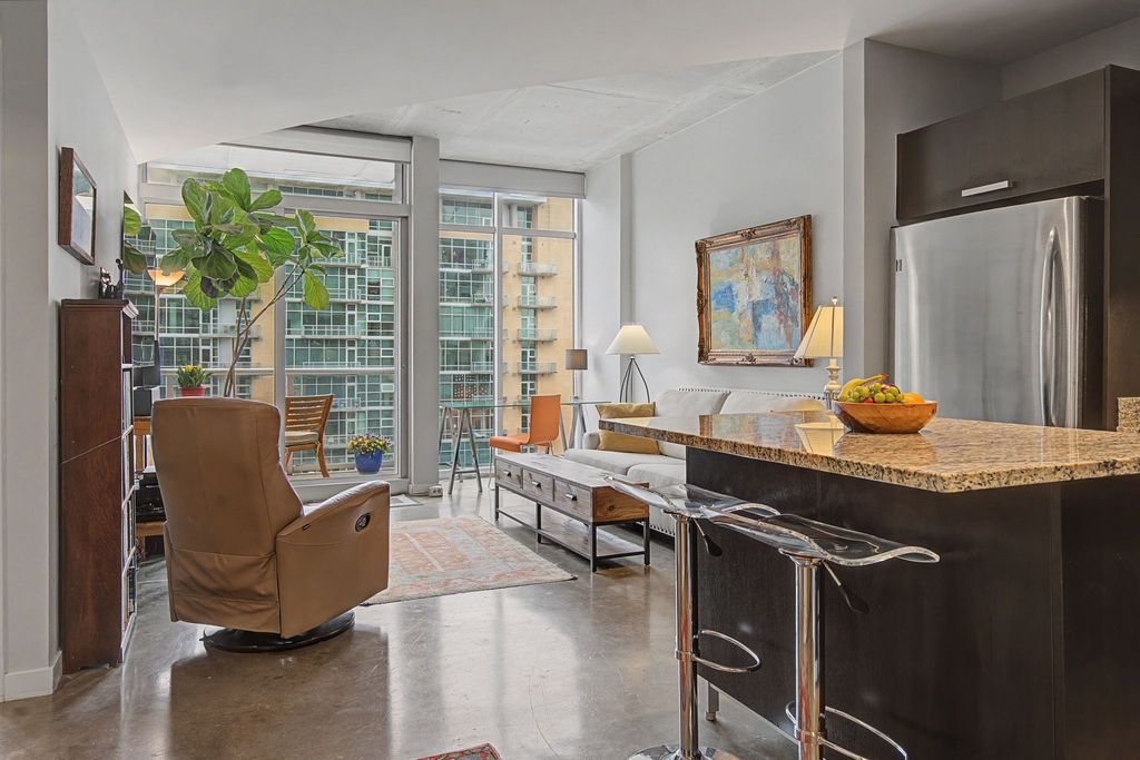 600 12th Ave S Apt 1510, Nashville, TN 37203