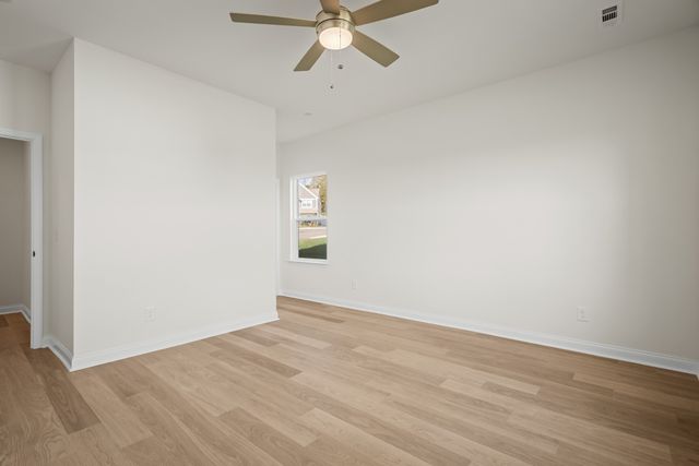 1048 Cherry Tree Dr, Mount Juliet, TN 37122