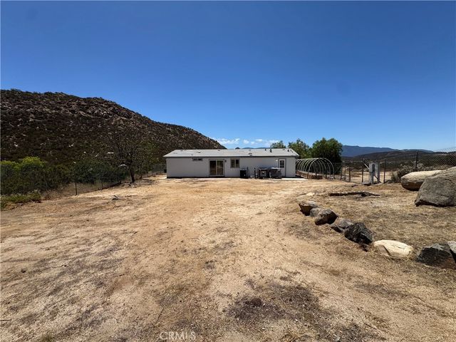 41251 Rope Road, Hemet, CA 92544