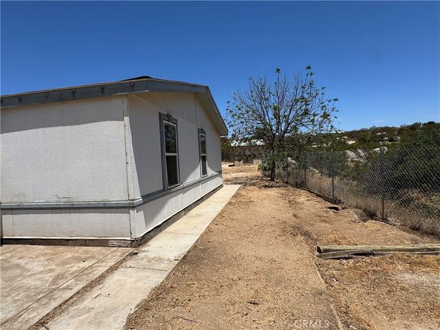 41251 Rope Road, Hemet, CA 92544