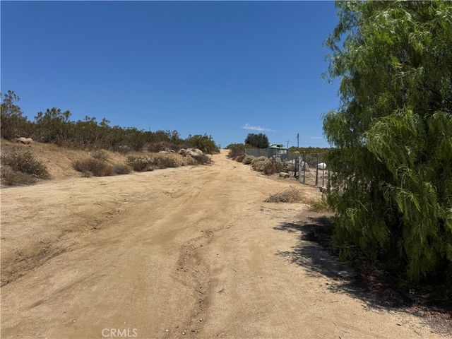 41251 Rope Road, Hemet, CA 92544
