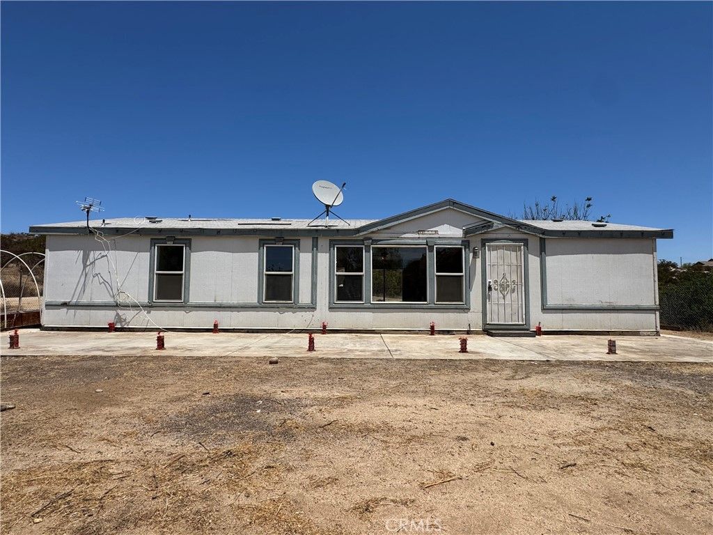 41251 Rope Road, Hemet, CA 92544