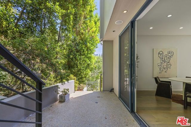 2756 Westshire Drive, Los Angeles, CA 90068