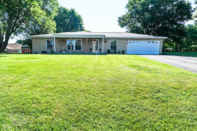 2061 Fairway Drive, Greencastle, IN 46135