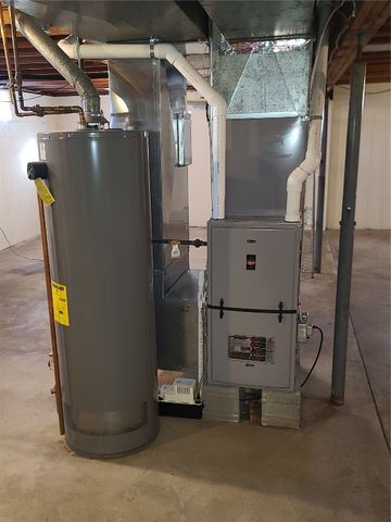 915 E 2nd Street, Vinton, IA 52349