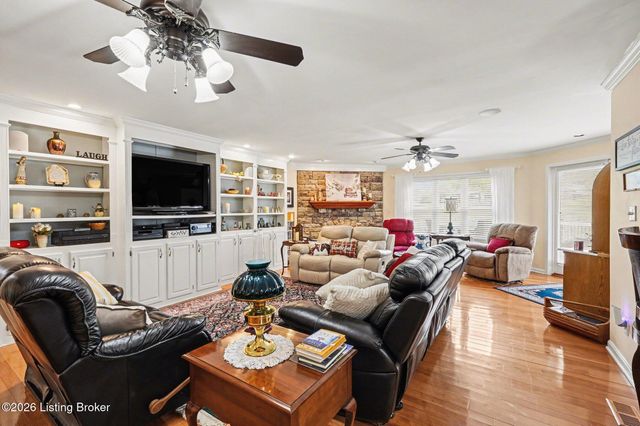 1799 Veechdale Rd, Simpsonville, KY 40067
