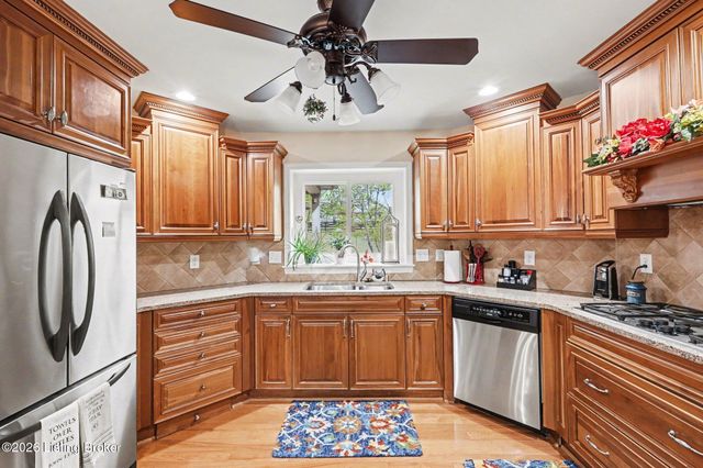 1799 Veechdale Rd, Simpsonville, KY 40067