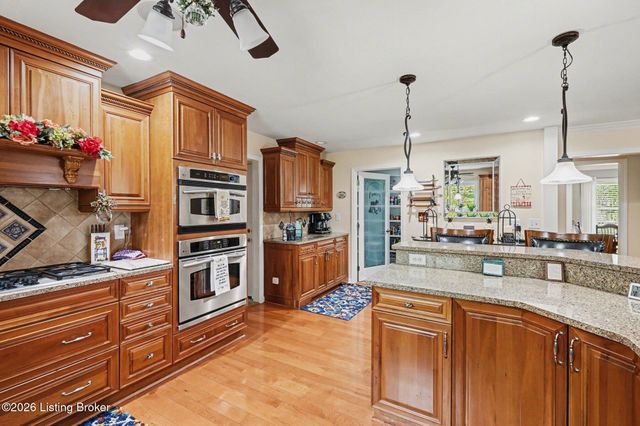 1799 Veechdale Rd, Simpsonville, KY 40067