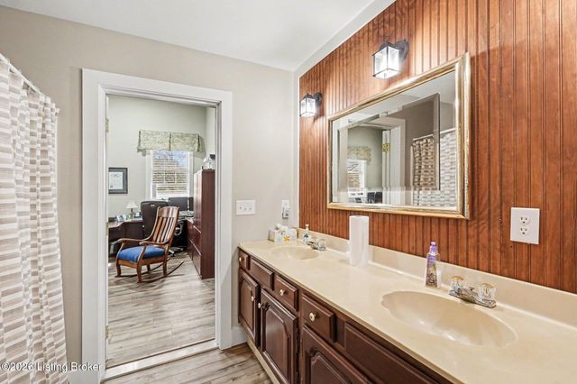 1799 Veechdale Rd, Simpsonville, KY 40067