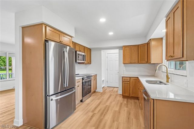 6305 Meadowbrook Drive, Mentor, OH 44060