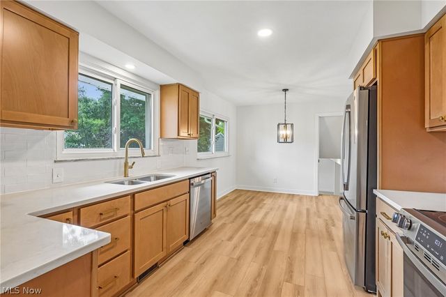 6305 Meadowbrook Drive, Mentor, OH 44060