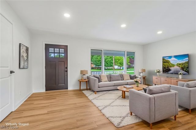 6305 Meadowbrook Drive, Mentor, OH 44060