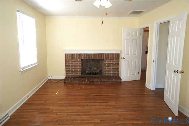 904 Forestview Dr, Colonial Heights, VA 23834