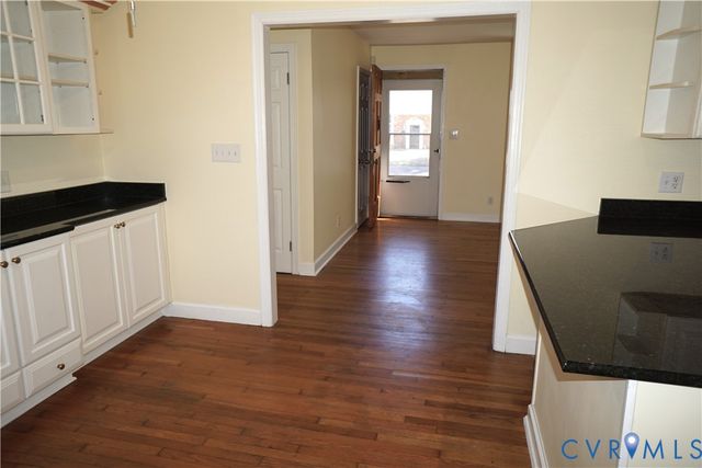 904 Forestview Dr, Colonial Heights, VA 23834