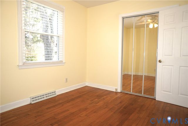 904 Forestview Dr, Colonial Heights, VA 23834