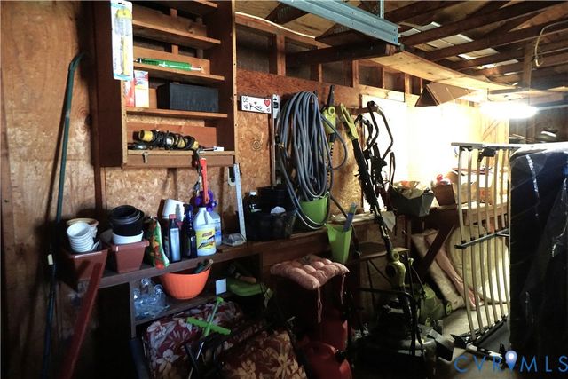 904 Forestview Dr, Colonial Heights, VA 23834