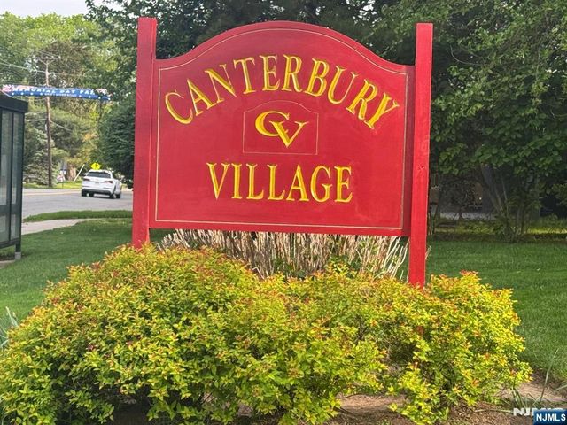 33 Canterbury Lane, New Milford, NJ 07646