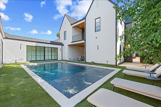 5839 Richmond Avenue, Dallas, TX 75206