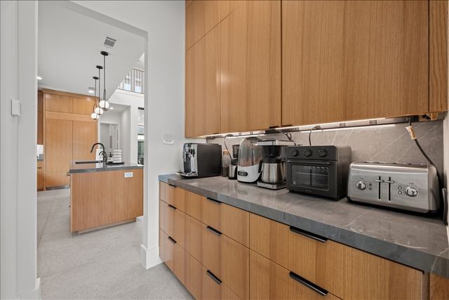 5839 Richmond Avenue, Dallas, TX 75206