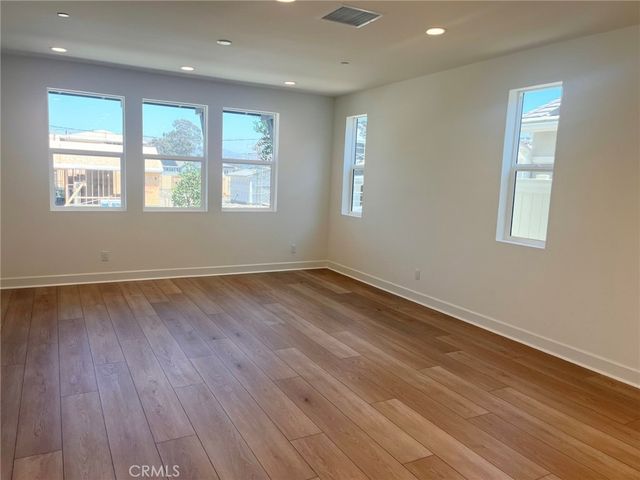 485 Tracy Place, Ventura, CA 93004