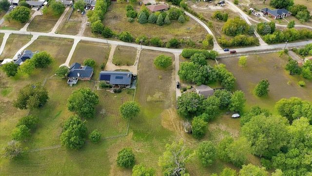 622 Chisholm Trail, Waxahachie, TX 75165