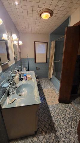 75 Rowe Drive, Cranston, RI 02921