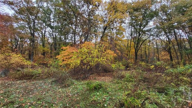 75 Rowe Drive, Cranston, RI 02921