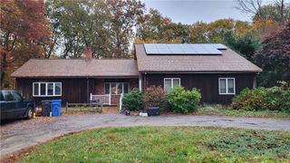 75 Rowe Drive, Cranston, RI 02921